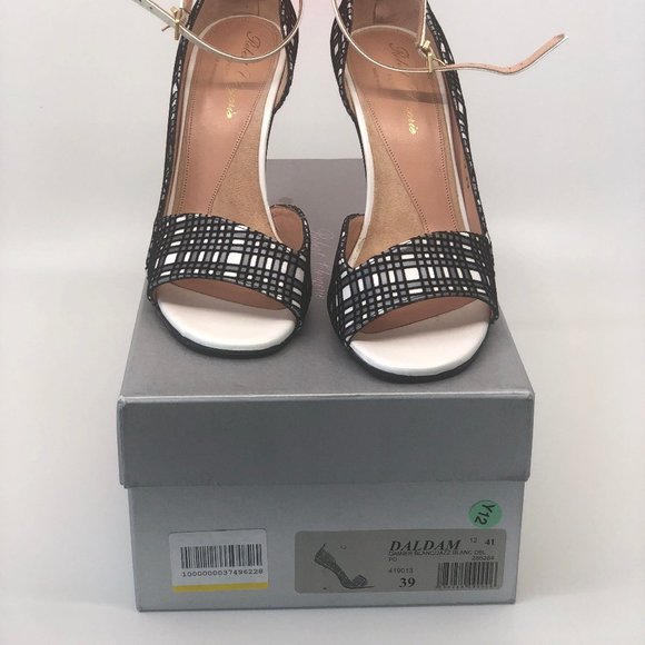 Black & White D'Orsay heels {Like New} - Picture 3 of 4